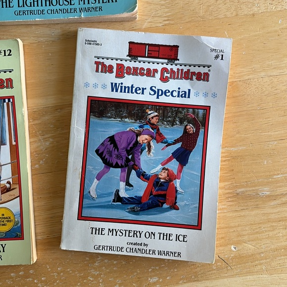 The Boxcar Children paperback book bundle - Picture 7 of 7